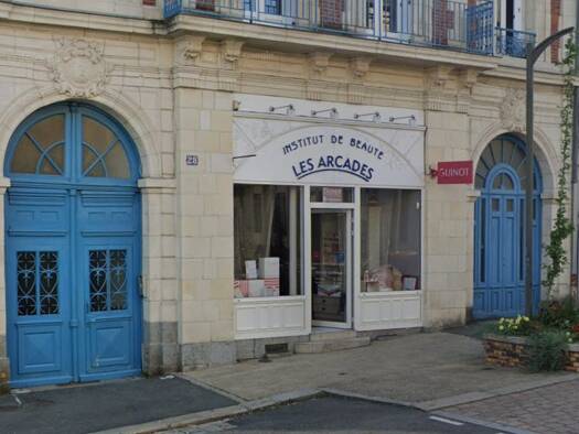 Local commercial à vendre 148 400 € Fougères 35300