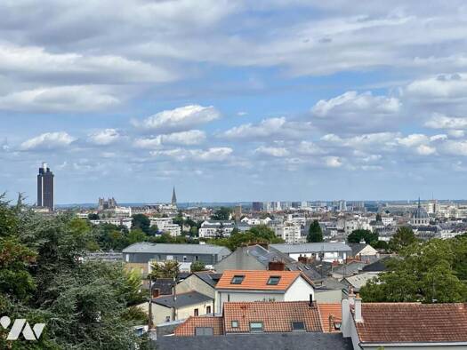 Appartement à vendre 356 000 € 4 pièces 2 chambres 100 m² Étage 5/5 Nantes 44000
