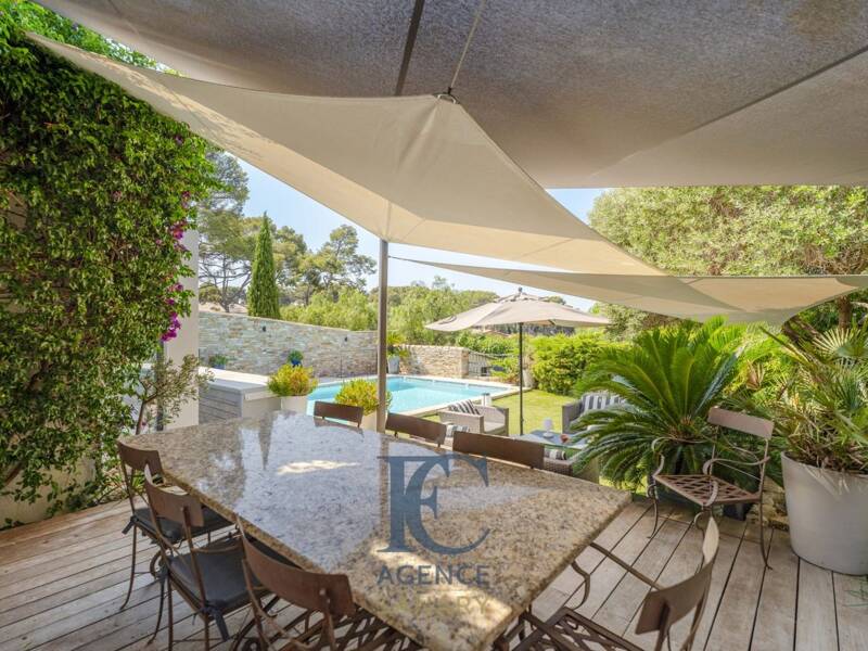 Maison à vendre, 167m², SANARY SUR MER