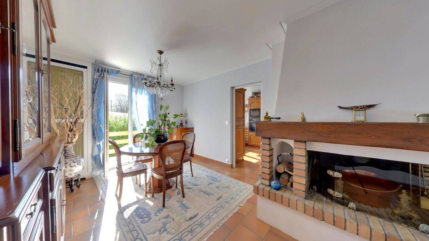 Maison à vendre, 185m², ROISSY EN BRIE