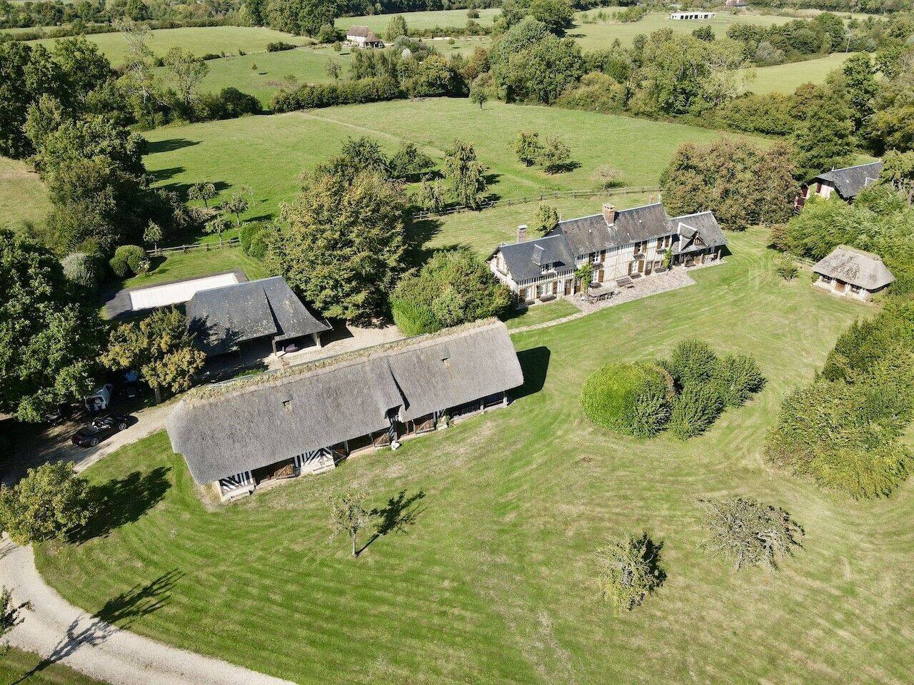 Maison à vendre, 300m², SAINT ETIENNE LA THILLAYE