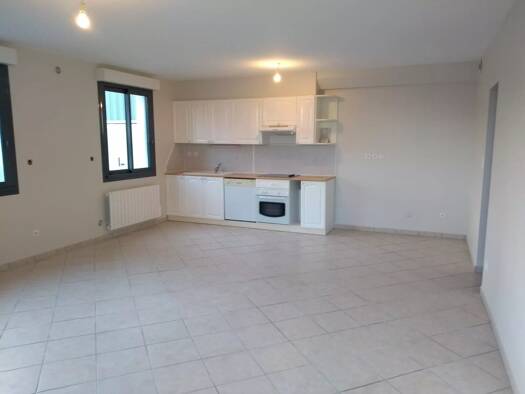 Appartement à louer 890 € 3 pièces 2 chambres 65,6 m² RDC La Chapelle-en-Serval 60520