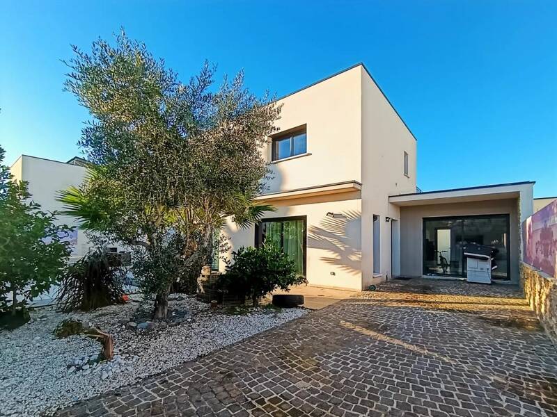 Maison à vendre, 157m², JUVIGNAC