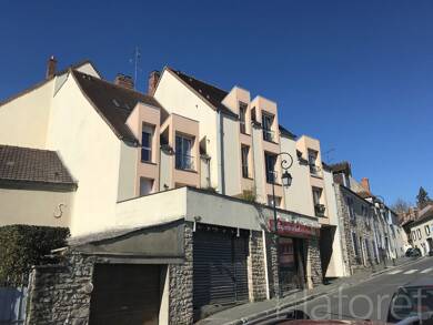 Appartement à louer 678 € 2 pièces 1 chambre 38 m² 3 étages La Ferte Alais 91590