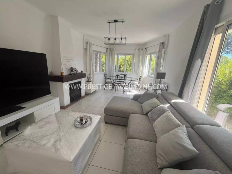 Maison à louer, 80m², MOUGINS