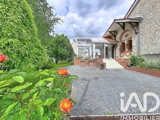 Maison de plain-pied à vendre 345 000 € 4 pièces 2 chambres 126 m² 1 052 m² de terrain Branscourt 51140