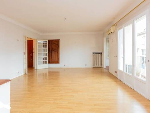 Appartement à vendre 160 000 € 3 pièces 2 chambres 99 m² RDC/2 Faubourg Nord Auch 32000