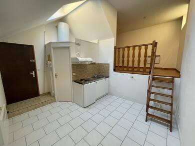 Appartement à louer 280 € 1 pièce 25 m² Étage 1/2 Alencon 61000