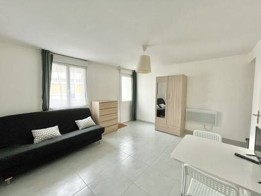 Appartement à louer 470 € 1 pièce 22,85 m² RDC/2 Isles Lesneven 29260