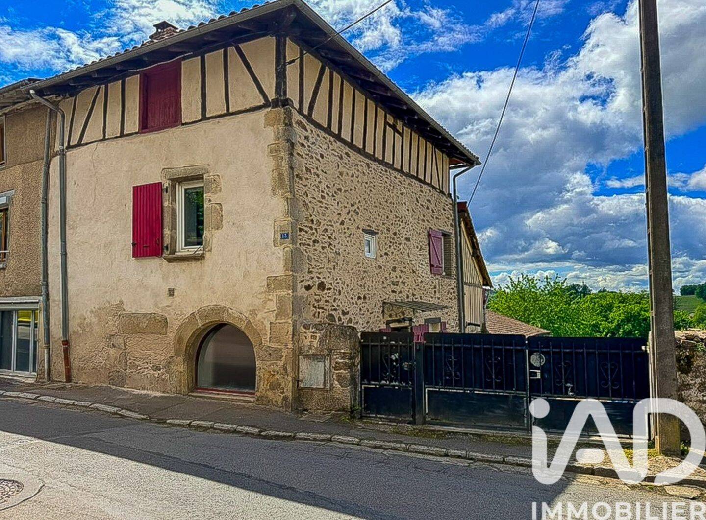 Maison à vendre, 110m², SAINT LEONARD DE NOBLAT