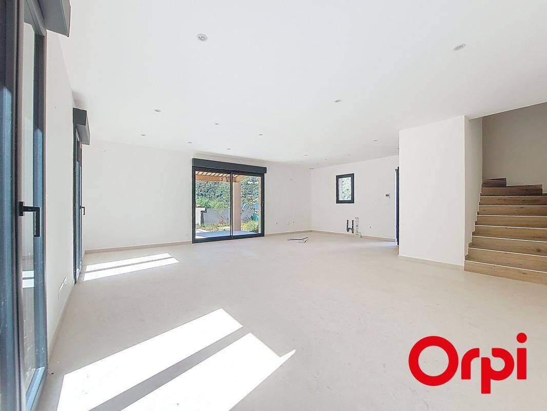 Maison à vendre, 137m², TOURRETTE LEVENS