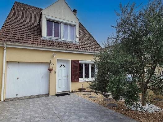 Maison à vendre 343 000 € 5 pièces 3 chambres 98 m² 199 m² de terrain Leclerc-Centre Ouest Brie-Comte-Robert 77170