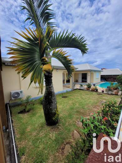 Maison de plain-pied à vendre 495 000 € 5 pièces 4 chambres 169 m² 745 m² de terrain Saint-Benoît 97470