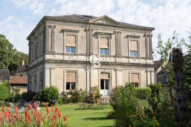 Maison à vendre 638 000 € 12 pièces 7 chambres 380 m² Sud Mamers 72600