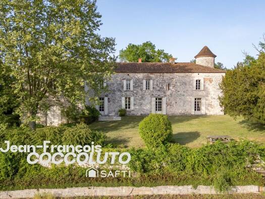 Château à vendre 900 000 € 12 pièces 7 chambres 493 m² 160 000 m² de terrain Penne-d'Agenais 47140