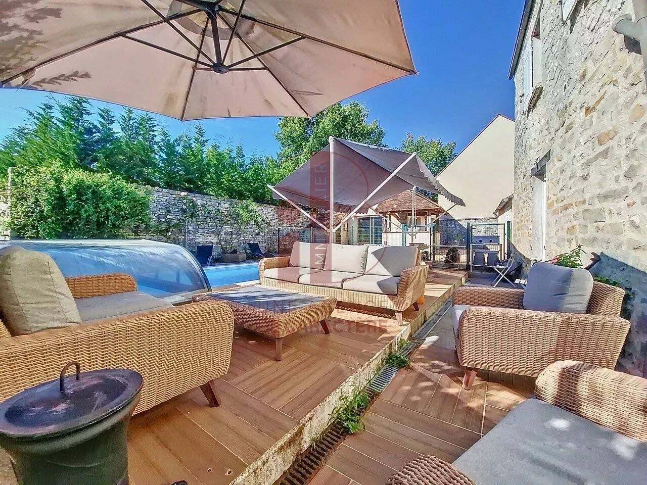Maison à vendre, 277m², NOISY SUR ECOLE