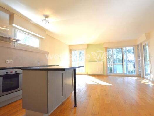 Appartement à louer 1 525 € 3 pièces 2 chambres 70,8 m² 1er étage Europe-Nord Chatou 78400