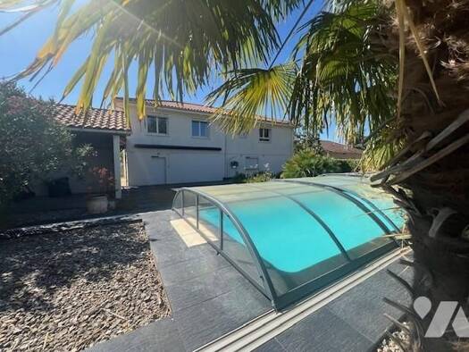 Maison à vendre 338 000 € 7 pièces 5 chambres 177 m² 1 139 m² de terrain François 79260
