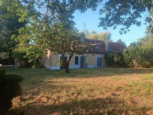 Maison à vendre 149 800 € 9 pièces 7 chambres 189 m² Ainay-le-Château 03360