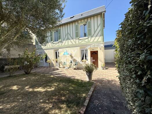Maison à vendre 457 500 € 4 pièces 2 chambres 78 m² 160 m² de terrain Aguesseau-Ville Sud Trouville-sur-Mer 14360