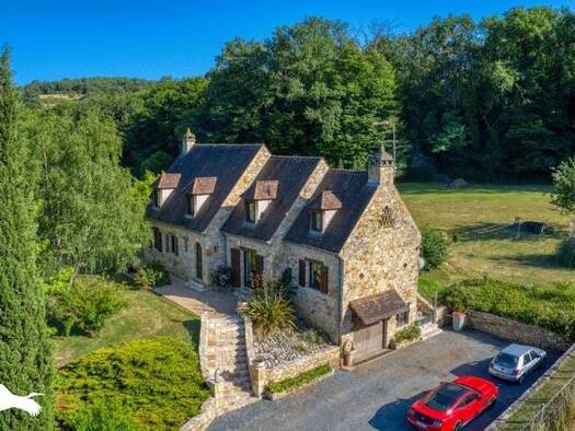 Maison de plain-pied à vendre 399 500 € 5 pièces 4 chambres 165 m² 5 000 m² de terrain Le Lardin St Lazare 24570