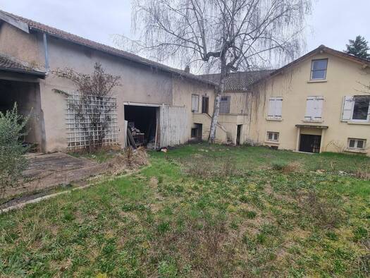 Villa à vendre 195 000 € 6 pièces 5 chambres 126 m² 1 052 m² de terrain La Chapelle-de-Guinchay 71570