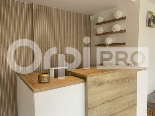 Local commercial à louer 1 605 € 75 m² de surface de vente Esbly 77450