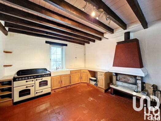 Maison à vendre 87 000 € 6 pièces 3 chambres 139 m² 1 686 m² de terrain Beaulon 03230