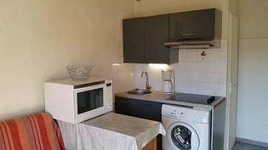 Appartement à louer 750 € 2 pièces 1 chambre 30 m² Villeneuve-Loubet 06270