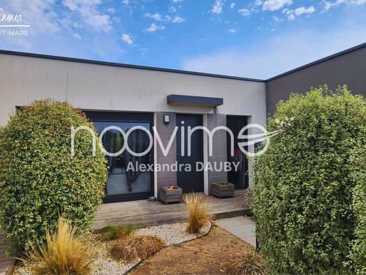 Maison de plain-pied à vendre 343 000 € 6 pièces 4 chambres 115 m² 750 m² de terrain Petit-Mars 44390