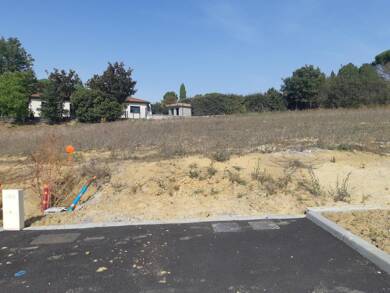 Terrain constructible à vendre 73 000 € 374 m² de terrain Gargas 31620