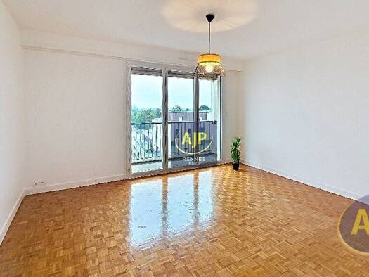 Appartement à louer 953 € 3 pièces 2 chambres 64 m² Étage 6/6 Maurepas-Patton Rennes 35700