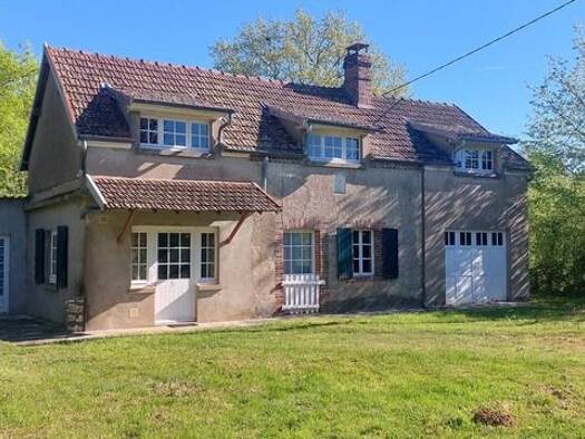 Maison à vendre 117 000 € 5 pièces 3 chambres 114 m² 2 950 m² de terrain Dampierre-sous-Bouhy 58310