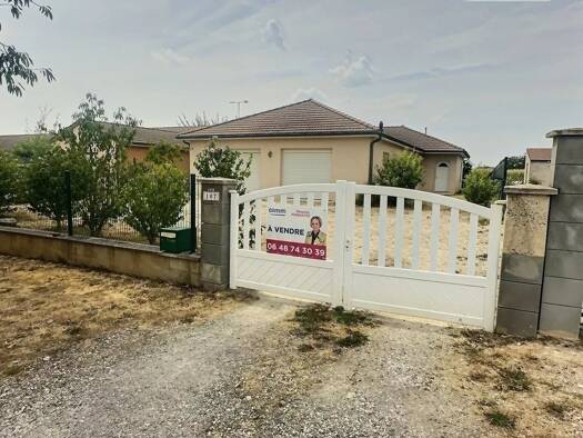 Maison de plain-pied à vendre 189 000 € 4 chambres 140 m² Heiltz-le-Hutier 51300