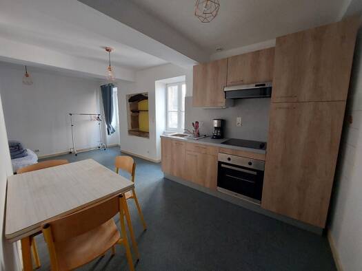 Appartement à louer - logement étudiant 336 € 1 pièce 25 m² 1er étage dès le 12/04/2026 Igé 71960