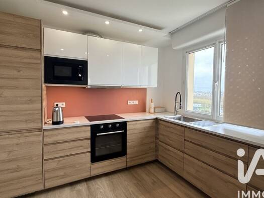 Appartement à vendre 185 000 € 3 pièces 2 chambres 72 m² Étage 6/7 Centre Ville Mondeville 14120