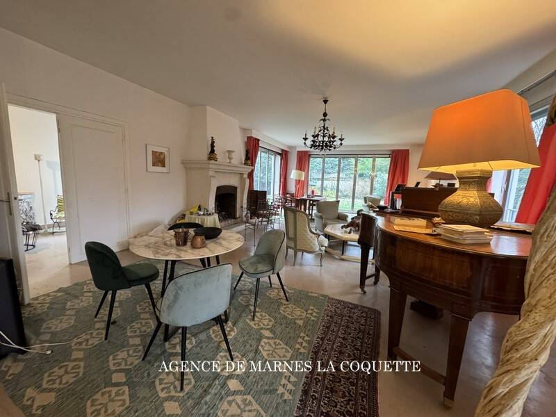 Maison à vendre, 234m², MARNES LA COQUETTE