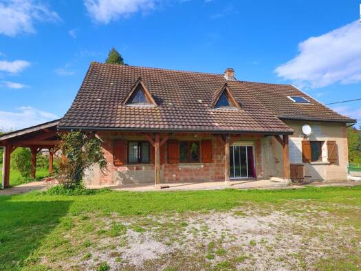 Maison à vendre 199 000 € 6 pièces 5 chambres 240 m² 2 850 m² de terrain Charrey-sur-Saône 21170