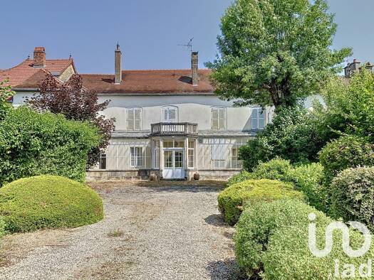 Maison à vendre 143 000 € 11 pièces 5 chambres 250 m² 973 m² de terrain Châteauvillain 52120