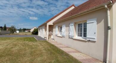 Maison de plain-pied à vendre 145 000 € 5 pièces 3 chambres 96 m² 1 400 m² de terrain Le Blanc 36300