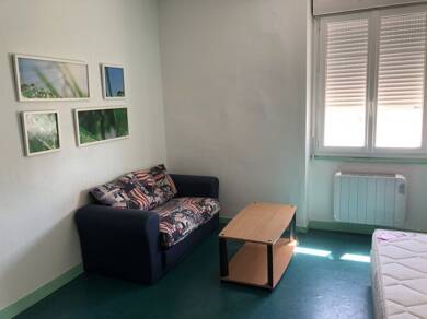 Appartement à louer 270 € 1 pièce 24 m² RDC Nord Ouest Égletons 19300