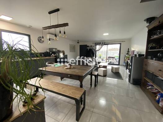 Maison à vendre 319 000 € 5 pièces 3 chambres 92 m² 150 m² de terrain Ouest Parempuyre 33290