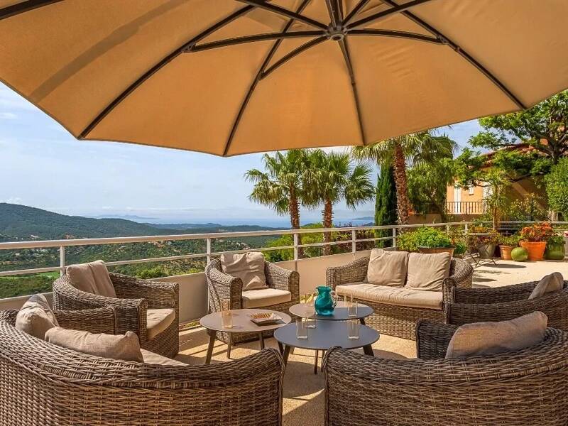 Maison à vendre, 320m², LA LONDE LES MAURES