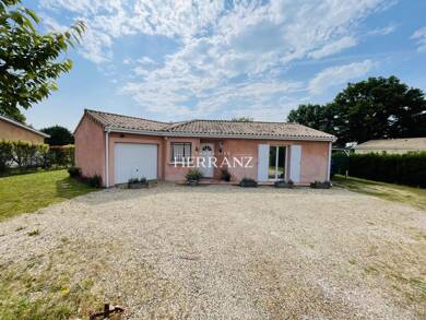 Maison à vendre 252 000 € 6 pièces 4 chambres 106 m² 1 800 m² de terrain Chamadelle 33230