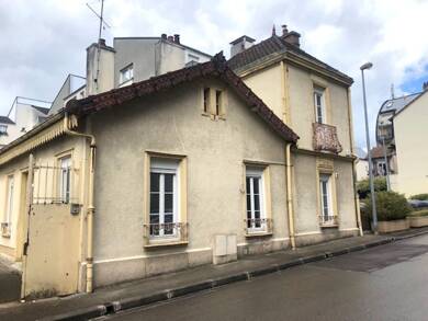 Maison à louer 885 € 4 pièces 2 chambres 85 m² 376 m² de terrain Sud Est Ste Savine 10300