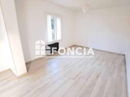 Appartement à louer 550 € 1 pièce 22,9 m² RDC Bas Maule 78580