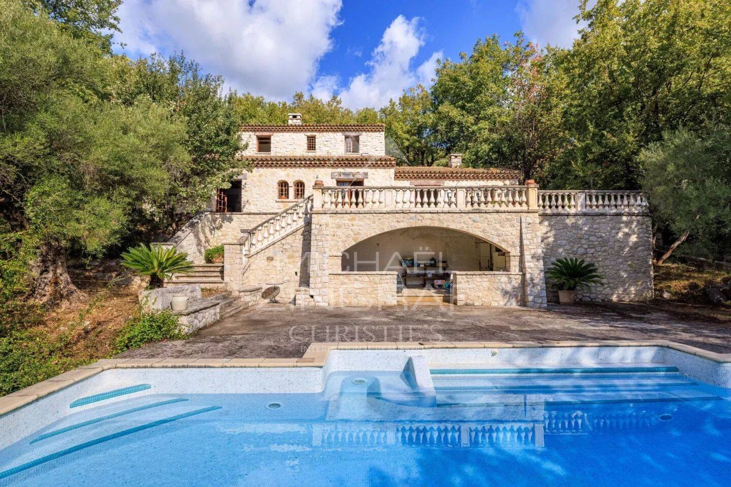 Maison à vendre, 214m², TOURRETTES SUR LOUP