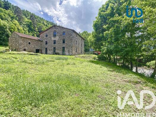 Maison à vendre 417 000 € 4 pièces 3 chambres 487 m² 17 447 m² de terrain Bourg-Argental 42220