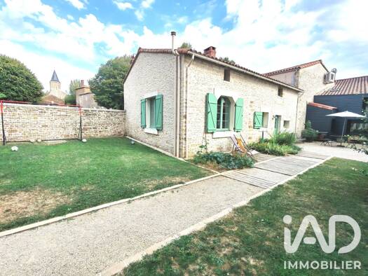 Maison à vendre 284 990 € 6 pièces 4 chambres 139 m² 598 m² de terrain Saint-Juire-Champgillon 85210