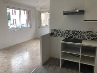 Appartement à louer 550 € 3 pièces 1 chambre 49 m² RDC Saint-Marcellin 38160